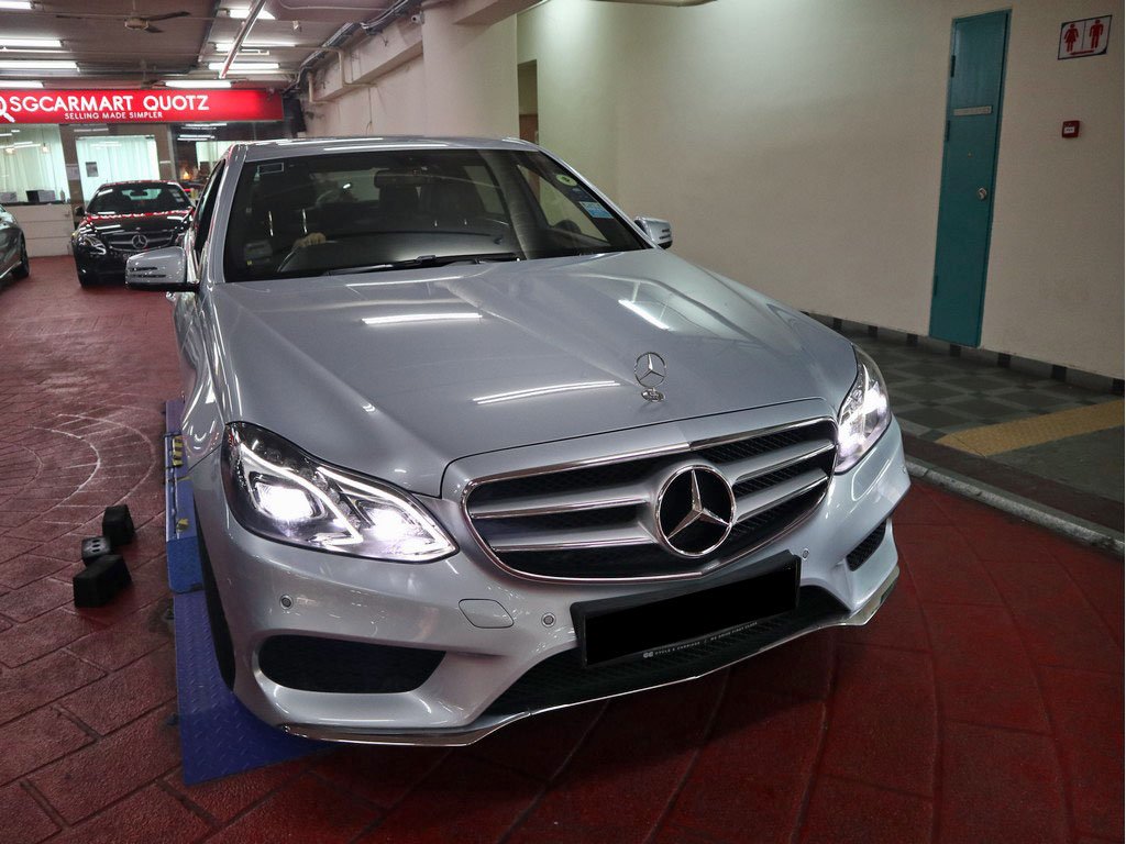 Mercedes Benz E200 Sedan Edition E (R18 LED)