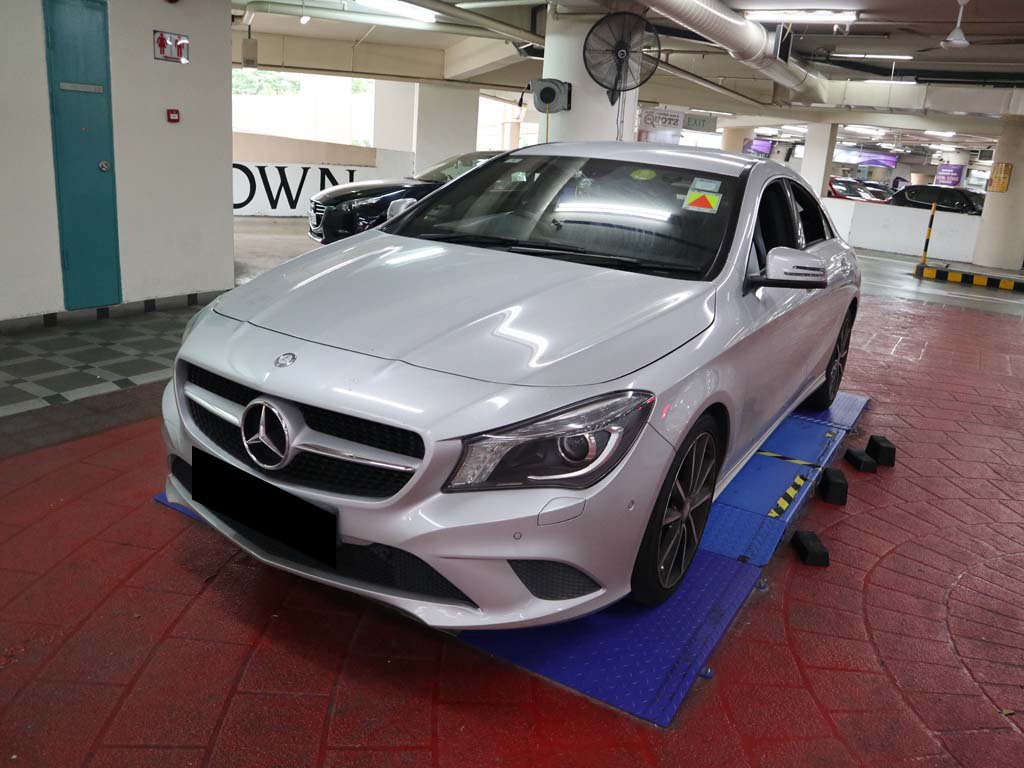 Mercedes Benz CLA 200 (R18 BI)