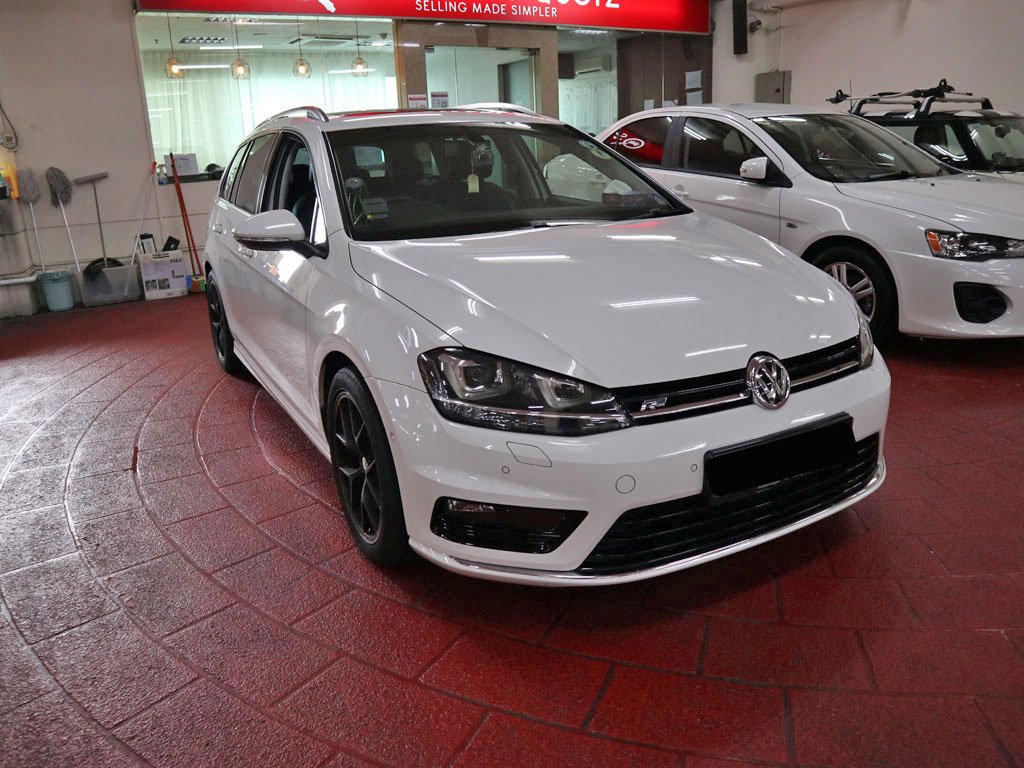 Volkswagen Golf Variant R-Line 1.4A TSI Sunroof