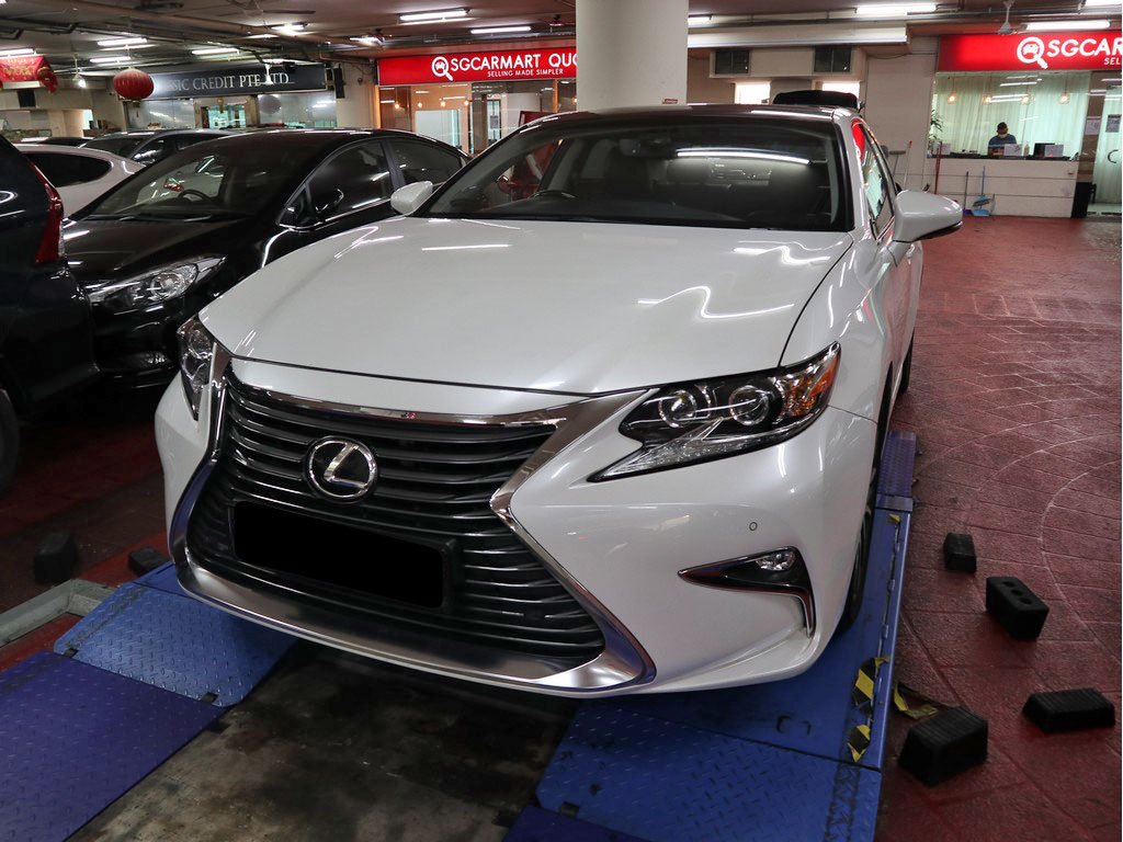 Lexus ES250 Luxury Sunroof