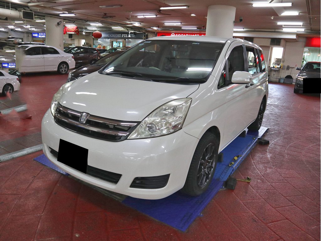 Toyota Isis 1.8LX A (COE till 05/2023)