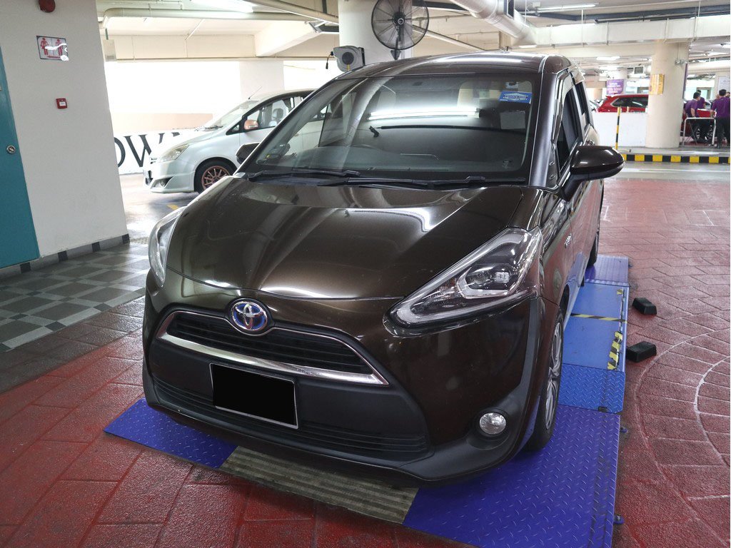 Toyota Sienta 1.5G CVT (Hybrid)