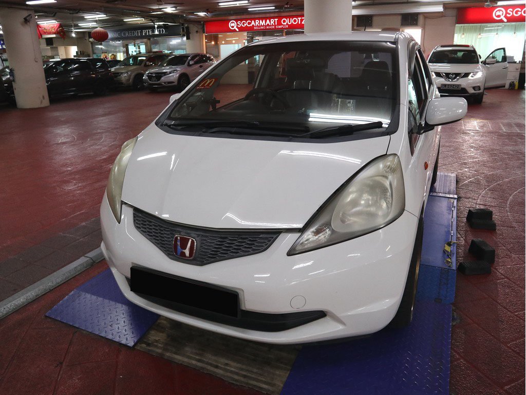 Honda Fit 1.3G A (COE till 03/2023)