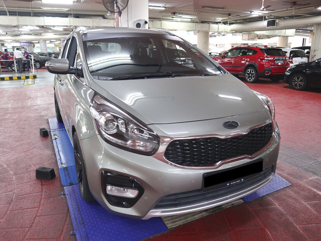 Kia Carens 1.7A DCT