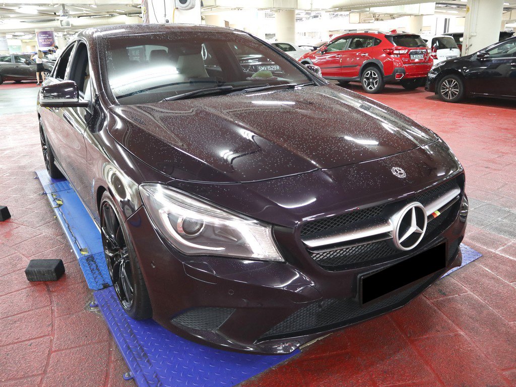 Mercedes Benz CLA180 (R18 BI)