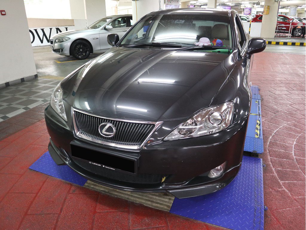 Lexus IS250 Auto STD (COE till 04/2026)