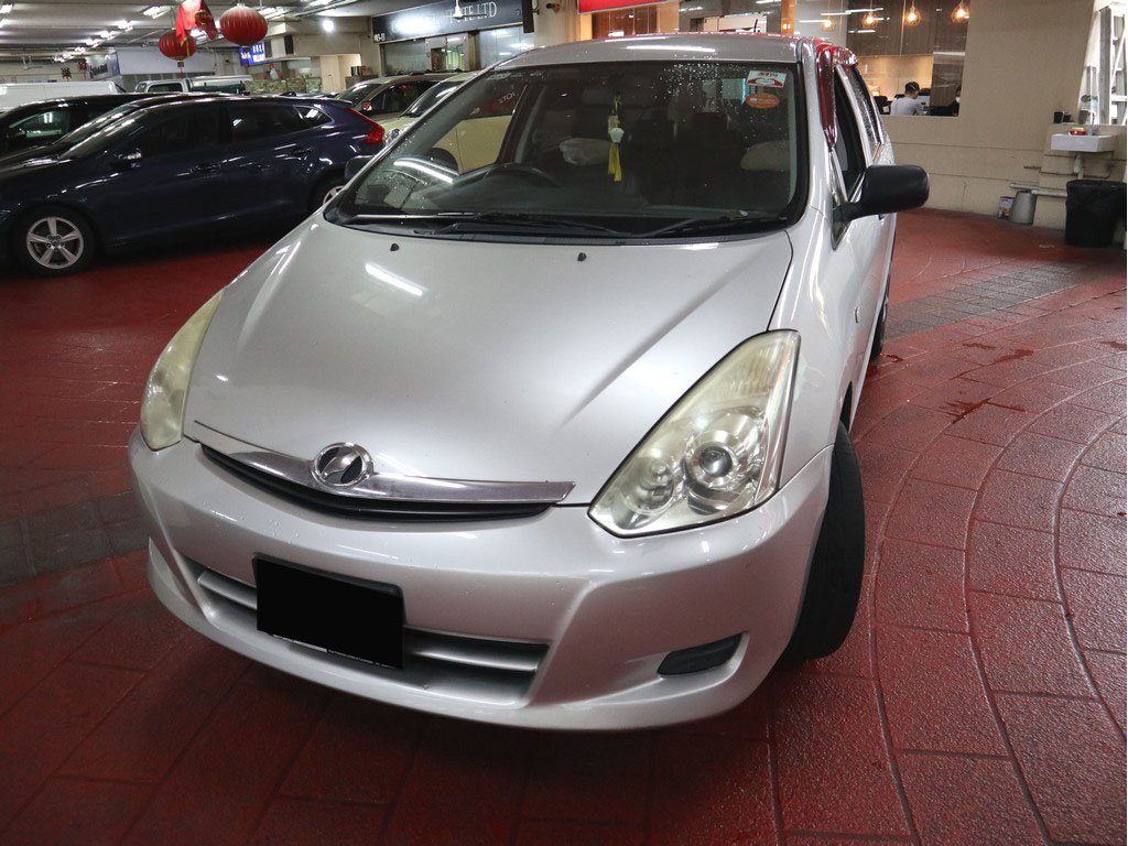 Toyota Wish 1.8 A (COE till 03/2023)