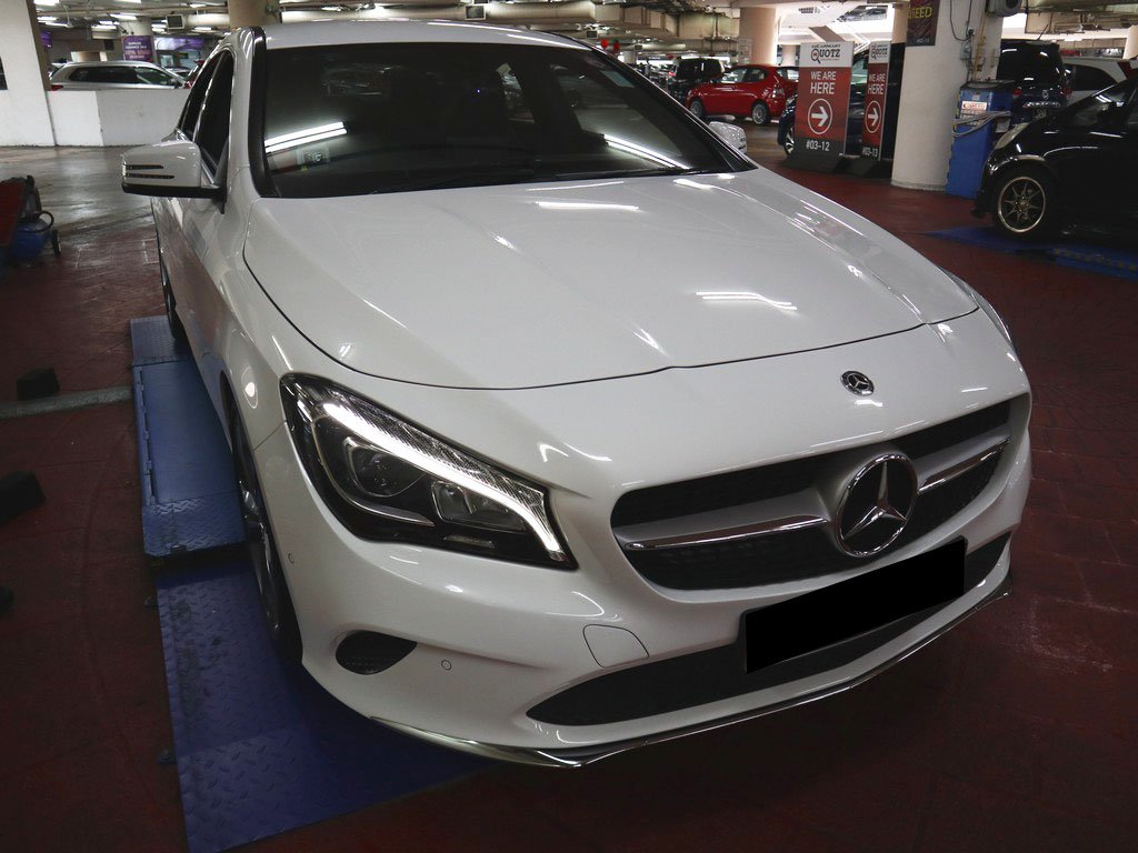 Mercedes Benz CLA200 Coupe Urban (R18 LED)