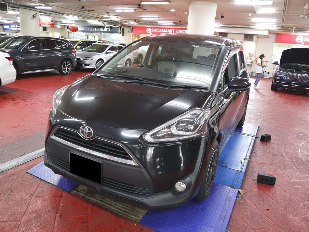 Toyota Sienta 1.5X A