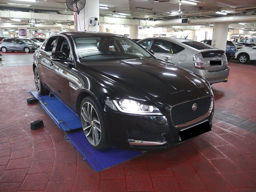 Jaguar XF 2.0P 200PS