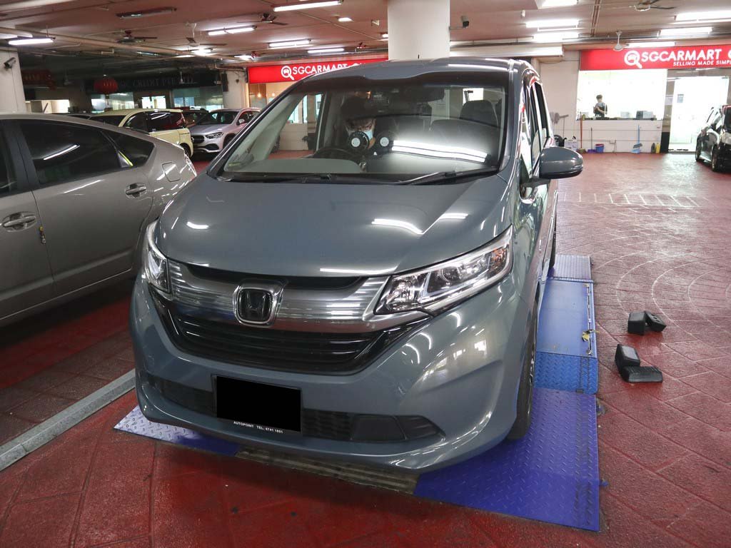 Honda Freed 1.5G Auto (Hybrid)