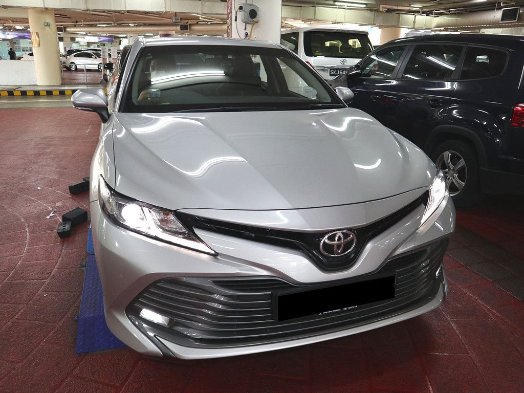 Toyota Camry 4-Door Sedan 2.0A