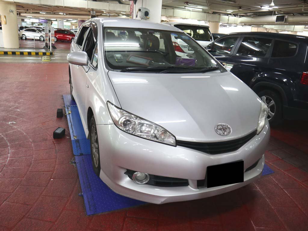 Toyota Wish 2.0A (COE till 04/2029)