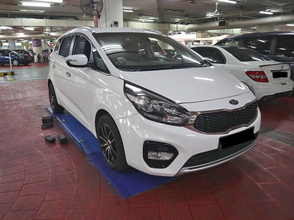 Kia Carens 1.7A DCT Diesel FWD