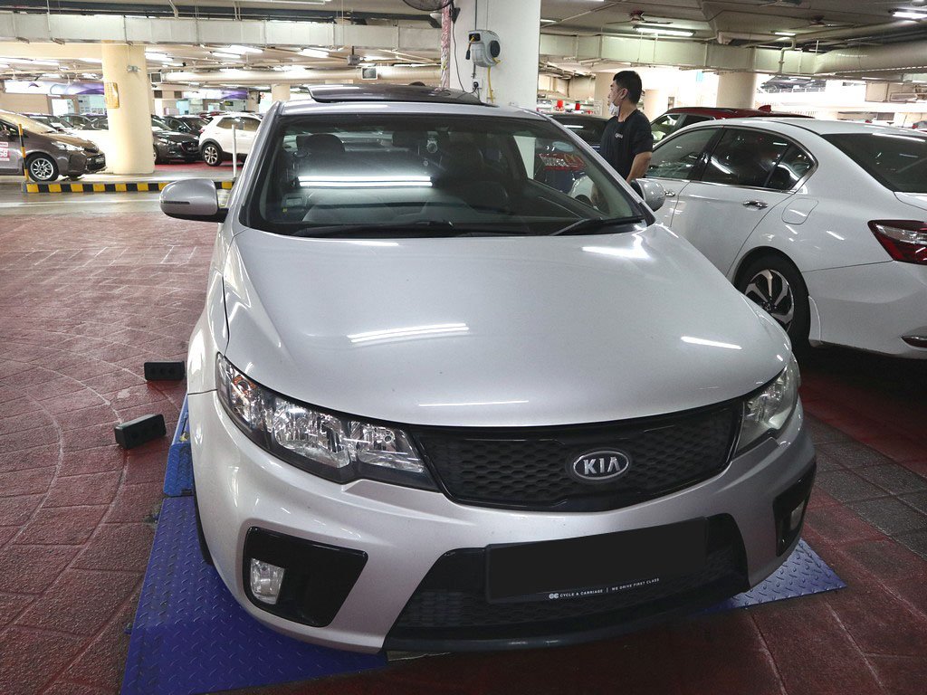 Kia Cerato Forte Koup 1.6A SX Sunroof