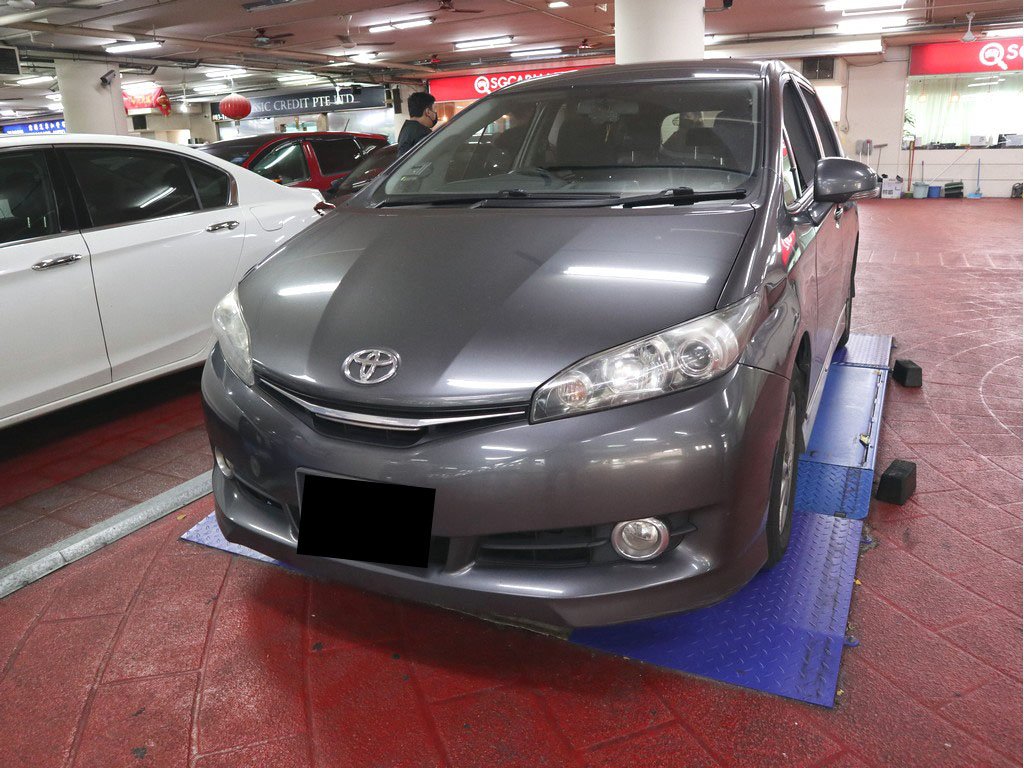 Toyota Wish 1.8 CVT