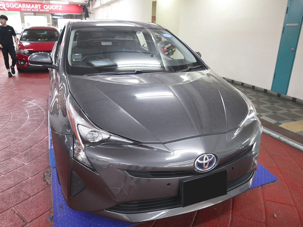 Toyota Prius 1.8S CVT (Hybrid)