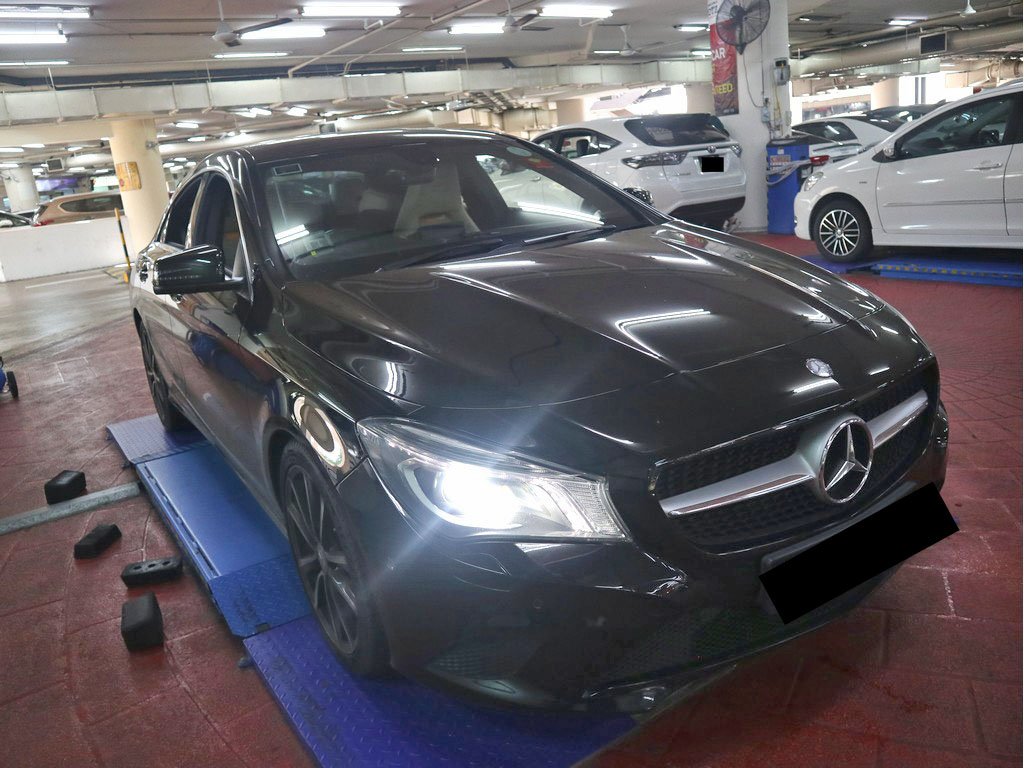 Mercedes Benz CLA 200 (R18 BI)