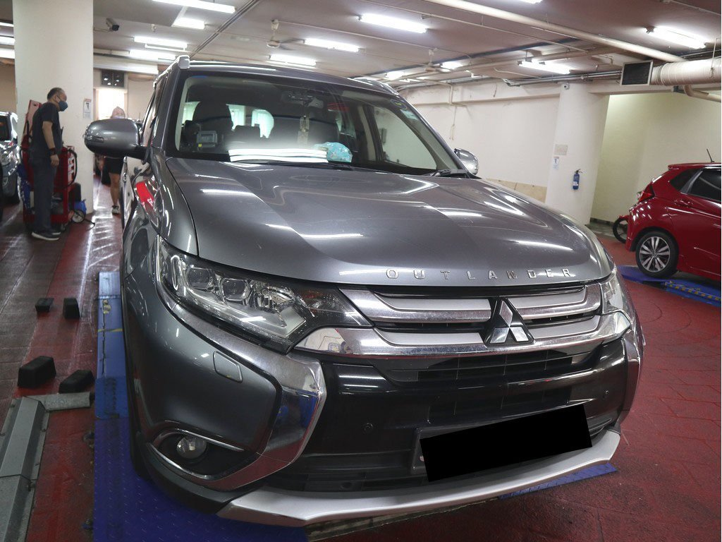 Mitsubishi Outlander 2.4 CVT Sunroof Facelift