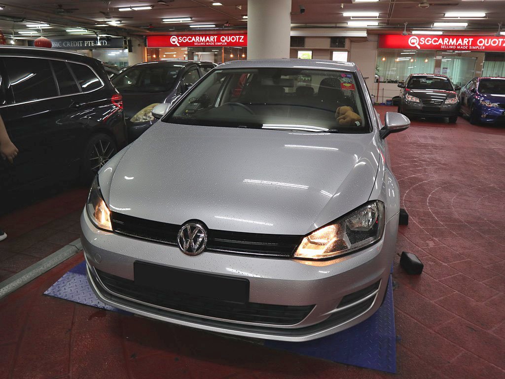 Volkswagen Golf 1.2A TSI