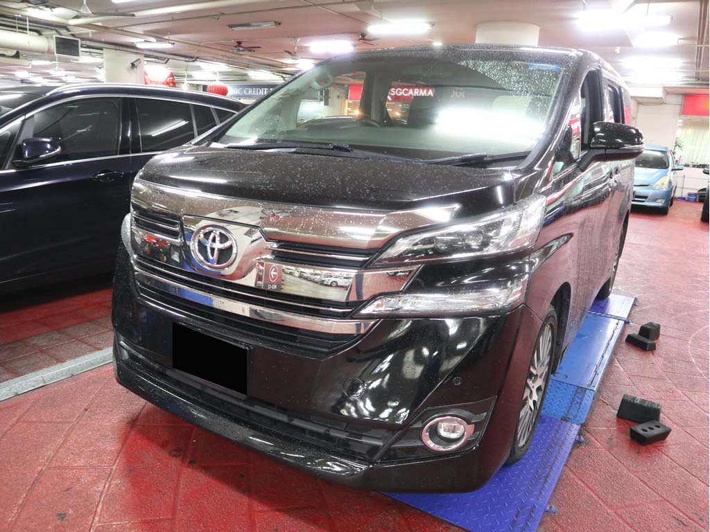 Toyota Vellfire 2.5 CVT Sunroof