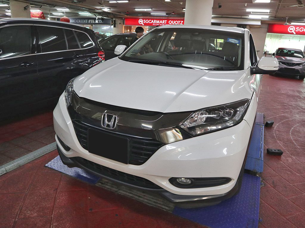 Honda Vezel 1.5X Auto (Hybrid)