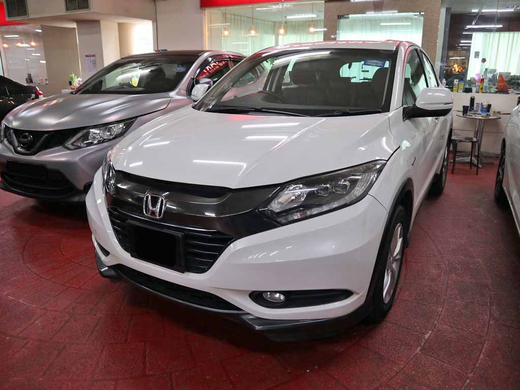 Honda Vezel 1.5X A (Hybrid)