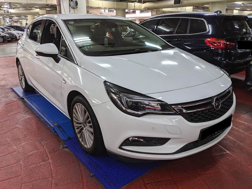 Opel Astra HB 1.0A