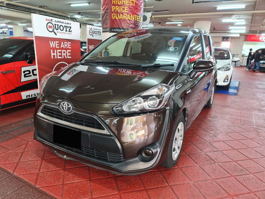 Toyota Sienta 1.5G CVT (Hybrid)