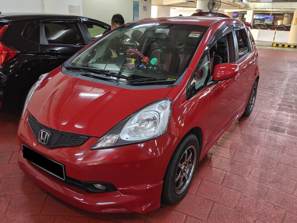 Honda Fit 1.3G A (COE till 01/2024)