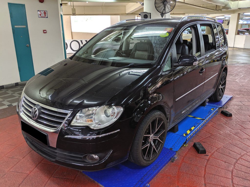 Volkswagen Touran 1.4 TSI (COE till 08/2023)