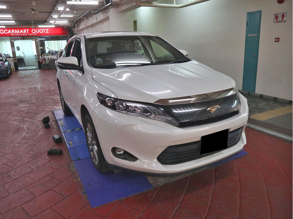 Toyota Harrier Premium 2.0A