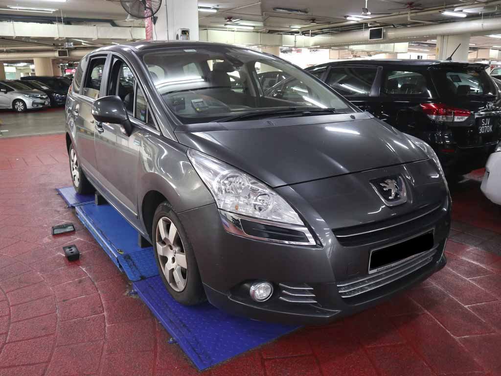 Peugeot 5008 1.6A Turbo (LUX) EXTN