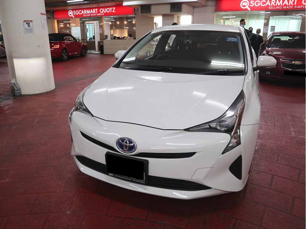 Toyota Prius 1.8S CVT (Hybrid)