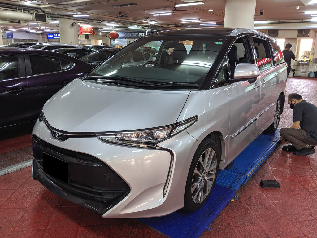 Toyota Estima Aeras Premium 2.4 CVT