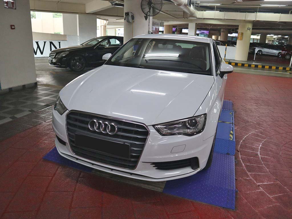 Audi A3 Sedan 1.4 TFSI (Ambiente)