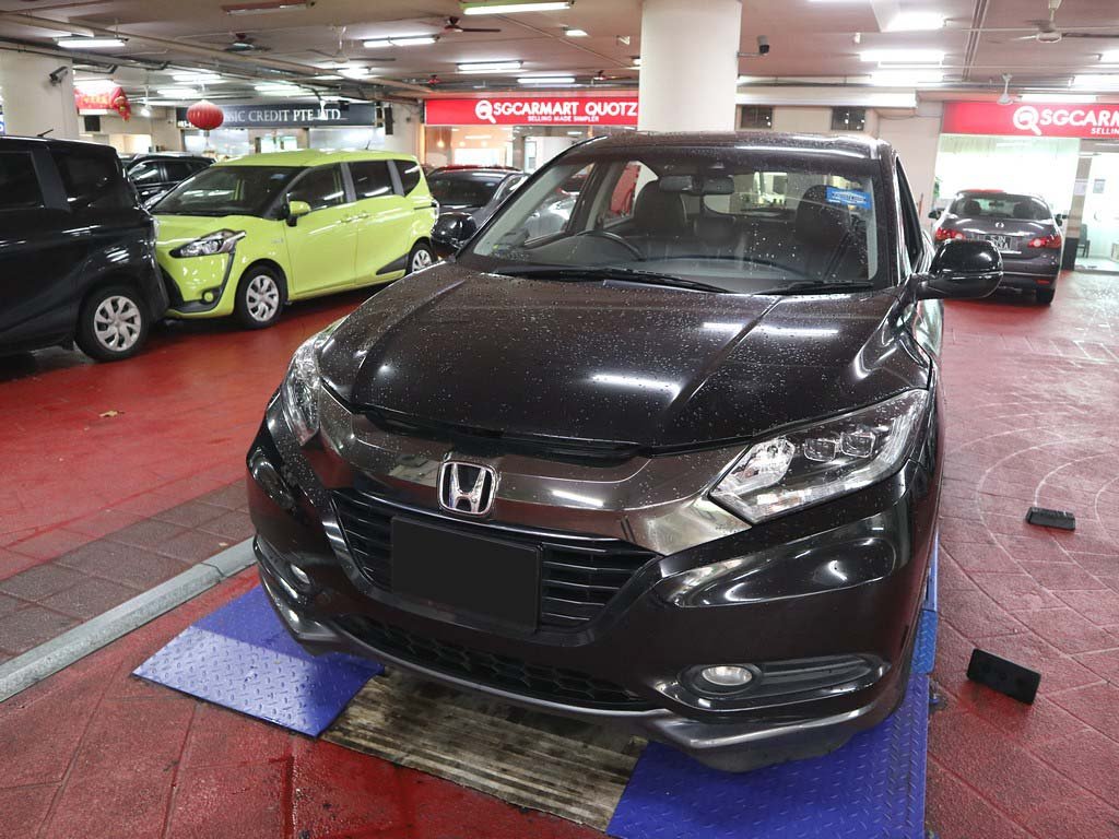 Honda Vezel 1.5X AT (Hybrid)