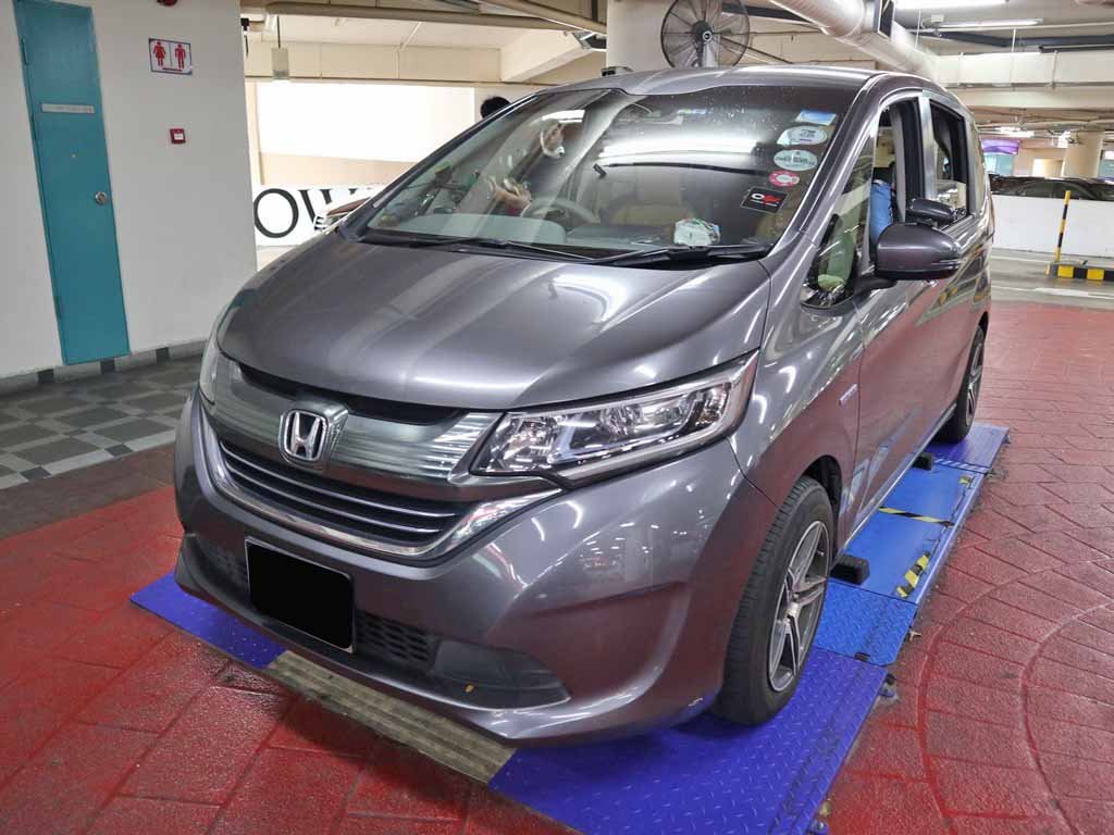 Honda Freed 1.5G (Hybrid)