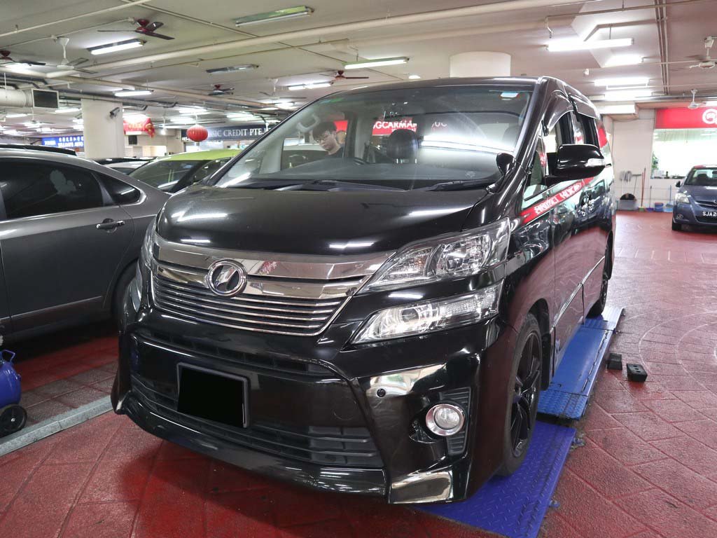 Toyota Vellfire 2.4Z CVT Sunroof