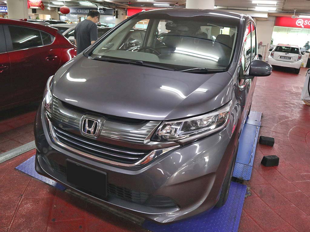 Honda Freed 1.5G Auto (Hybrid)