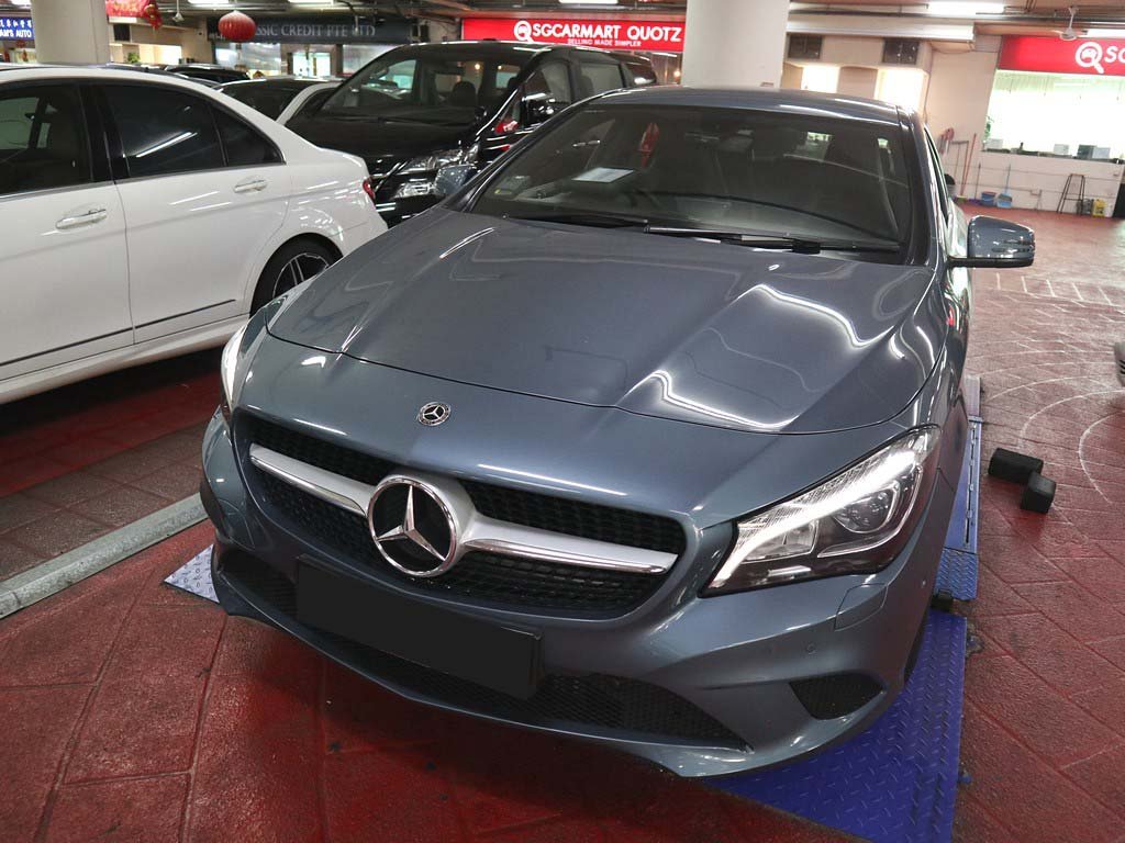 Mercedes Benz CLA200 (R18 BI)