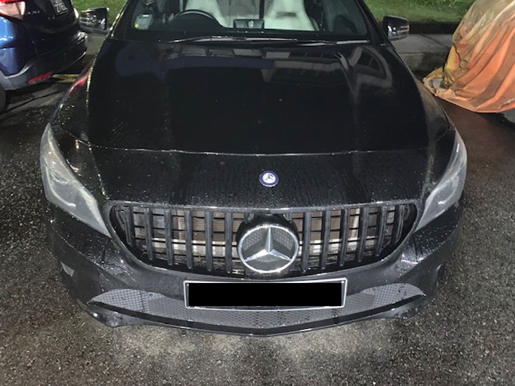 Mercedes Benz CLA180 (R18 BI)