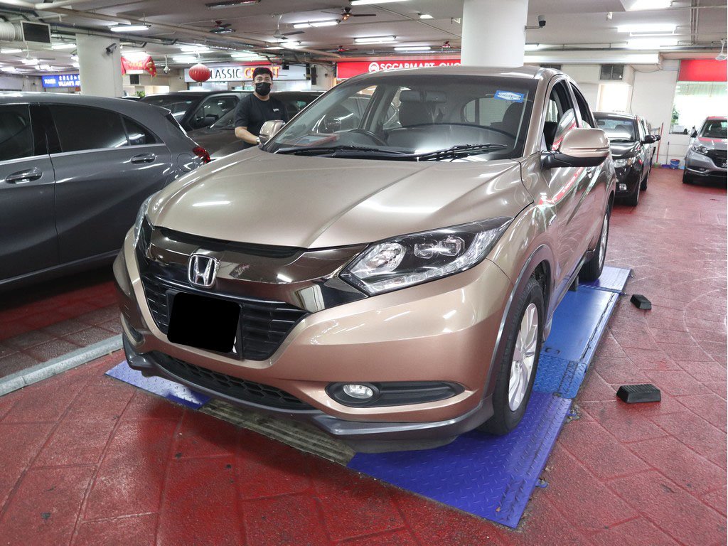 Honda Vezel 1.5X A (Hybrid)