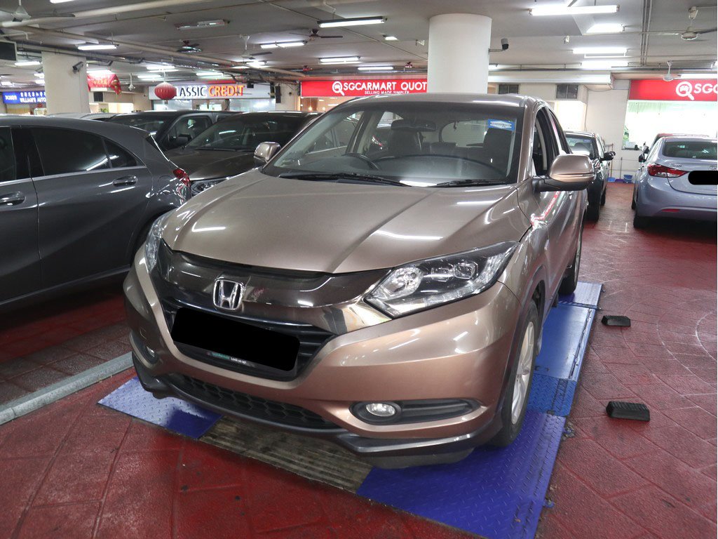 Honda Vezel 1.5X A (Hybrid)
