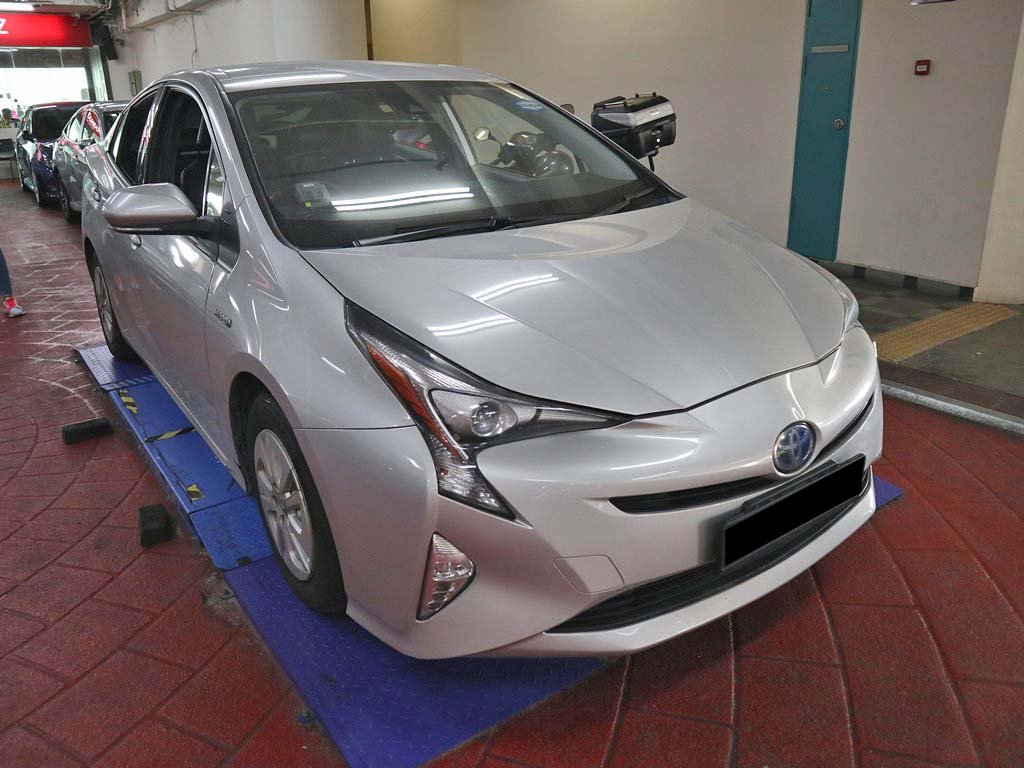 Toyota Prius 1.8s CVT (Hybrid)