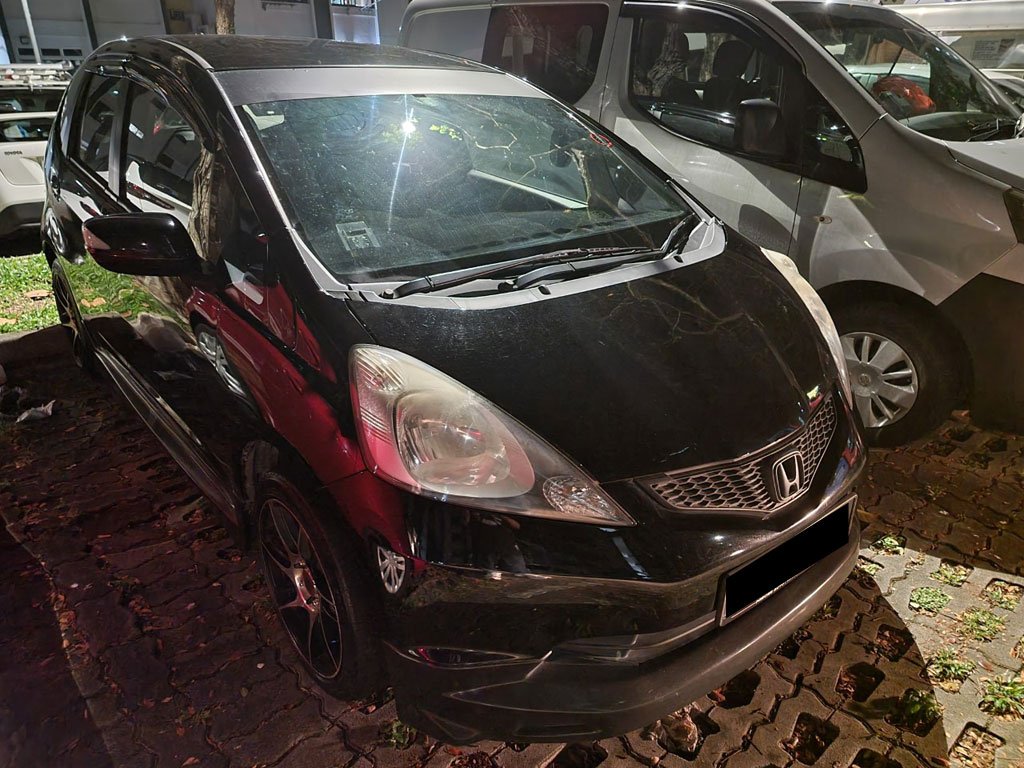 Honda Fit 1.3G (COE till 01/25)