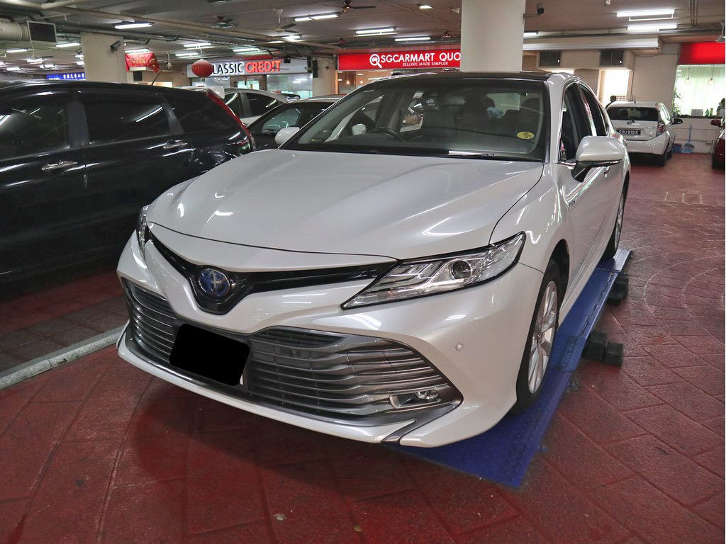 Toyota Camry 2.5G CVT (Hybrid)