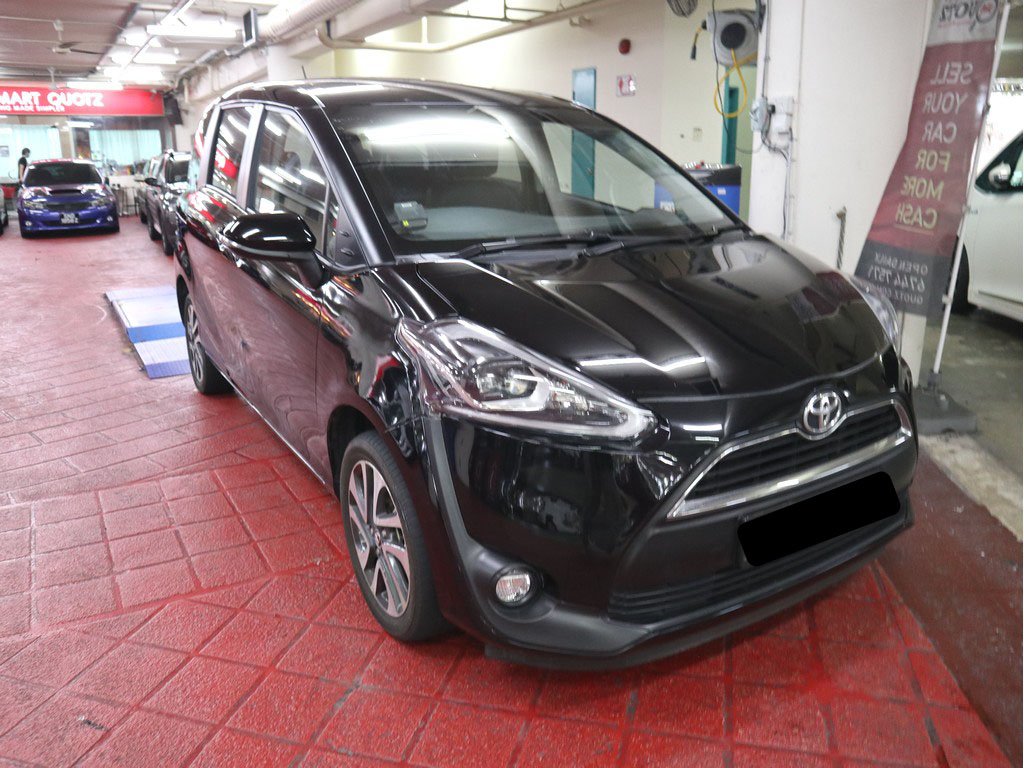 Toyota Sienta 1.5A CVT Elegance