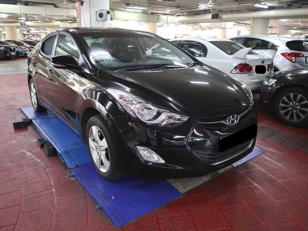 Hyundai Elantra 1.6A Sunroof