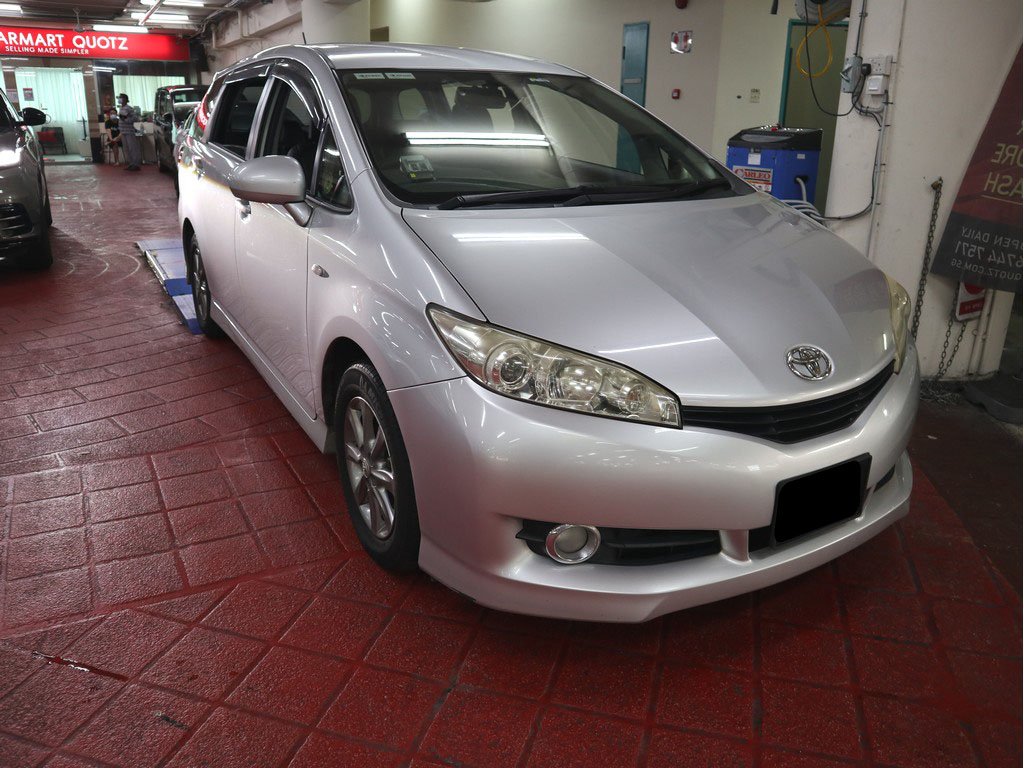 Toyota Wish 2.0 Auto (COE Till 01/2025)